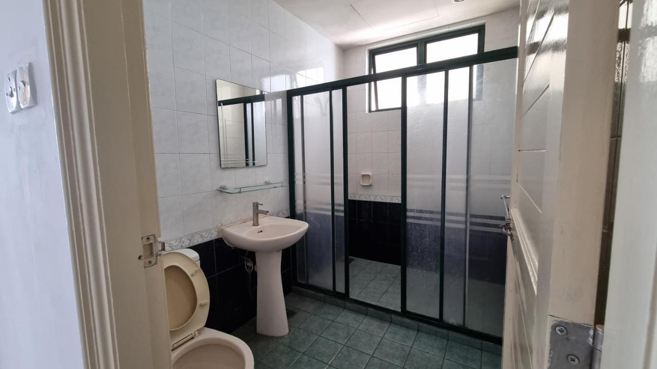 Kenyalang Emerald Riverine Resort Homestay Kuching Exterior foto